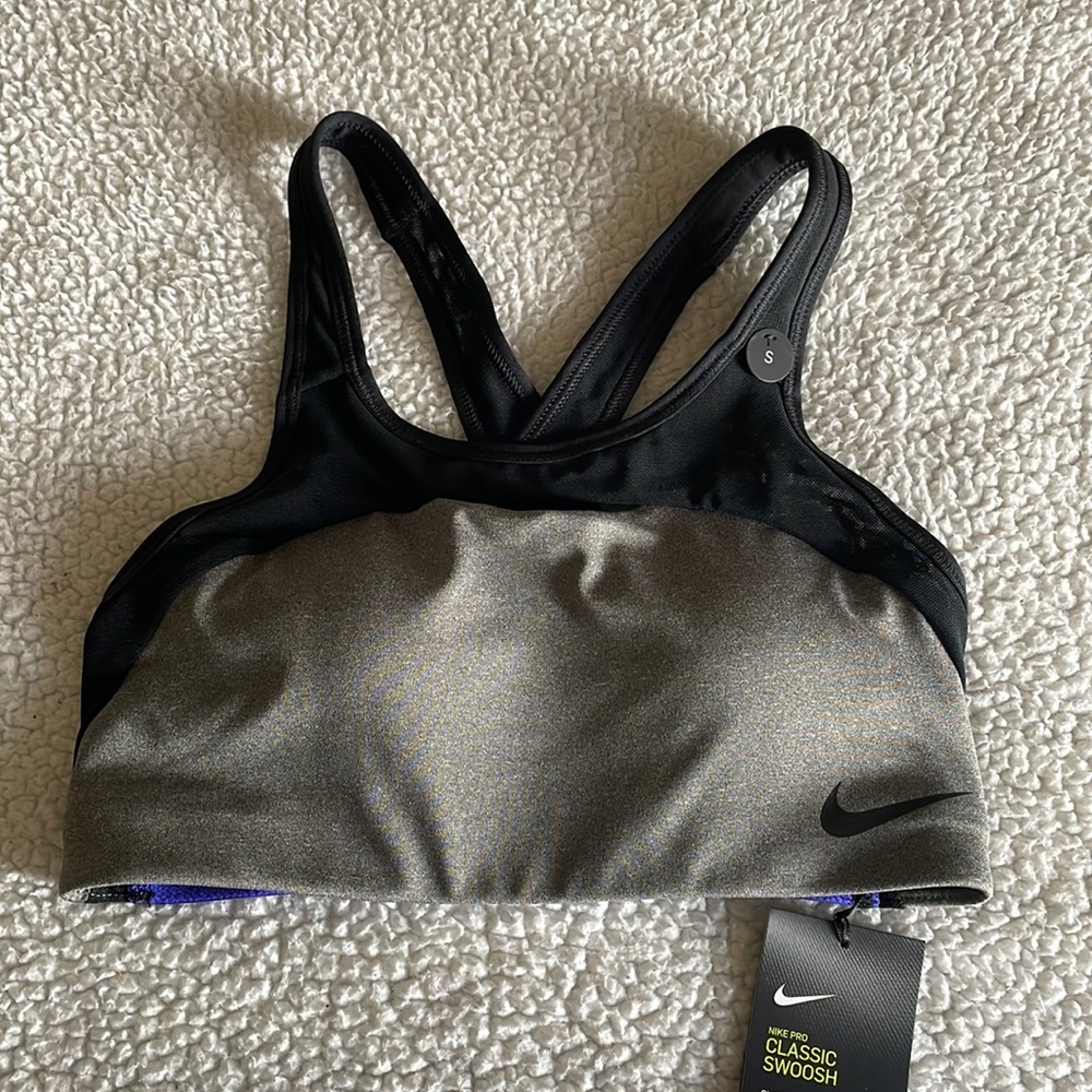 Nike Pro Classic Swoosh sports bra Grey & black mesh